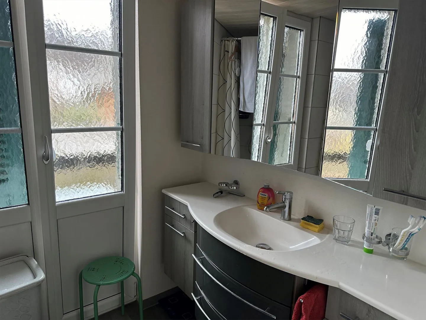 Appartement rénové juste à côté de la gare - Photo 5 sur 6