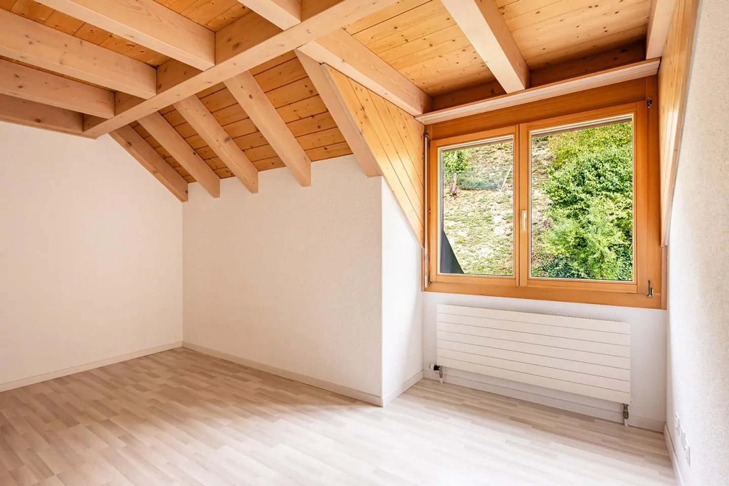 3.5 Room Attic Apartment with Gallery in Steffisburg (Thun) - Photo 9 of 13
