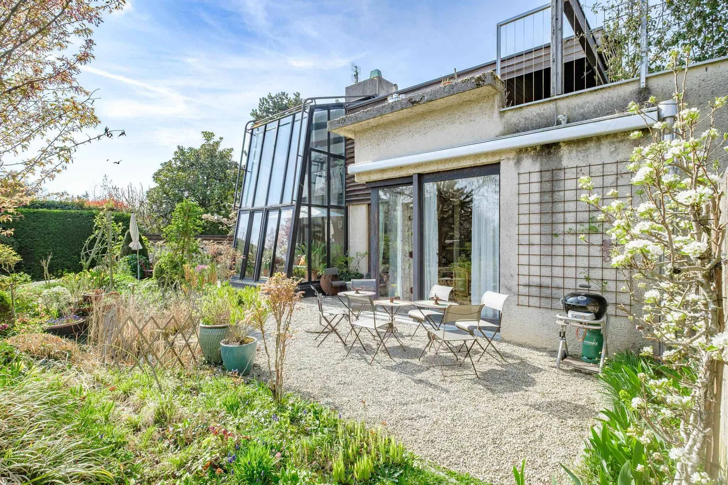 CO-ESCLUSIVITÀ - Villa d'architetto atipica nel cuore della campagna ginevrina - Foto 10 di 13