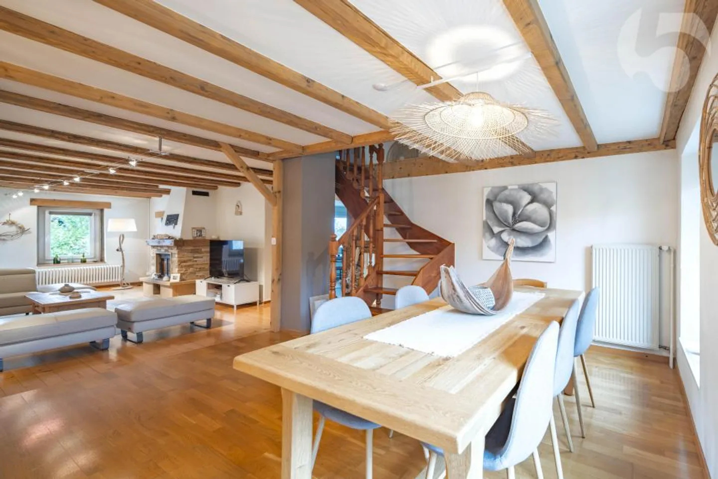 Wunderschönes, komplett renoviertes Dorfhaus - Foto 7 von 13