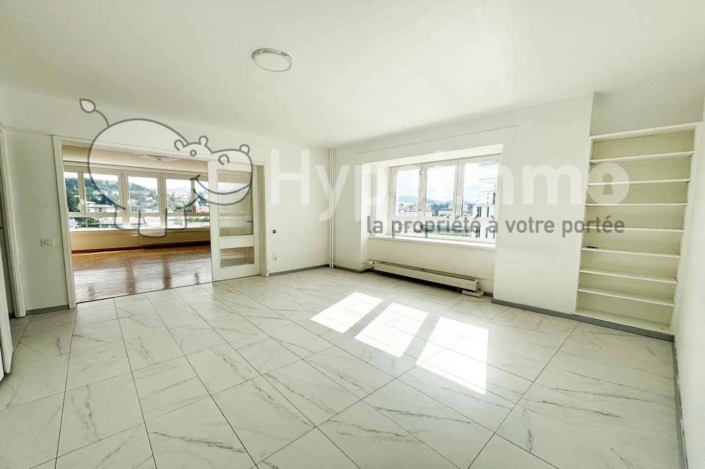 Bright and spacious 5-room apartment - Photo 1 of 15