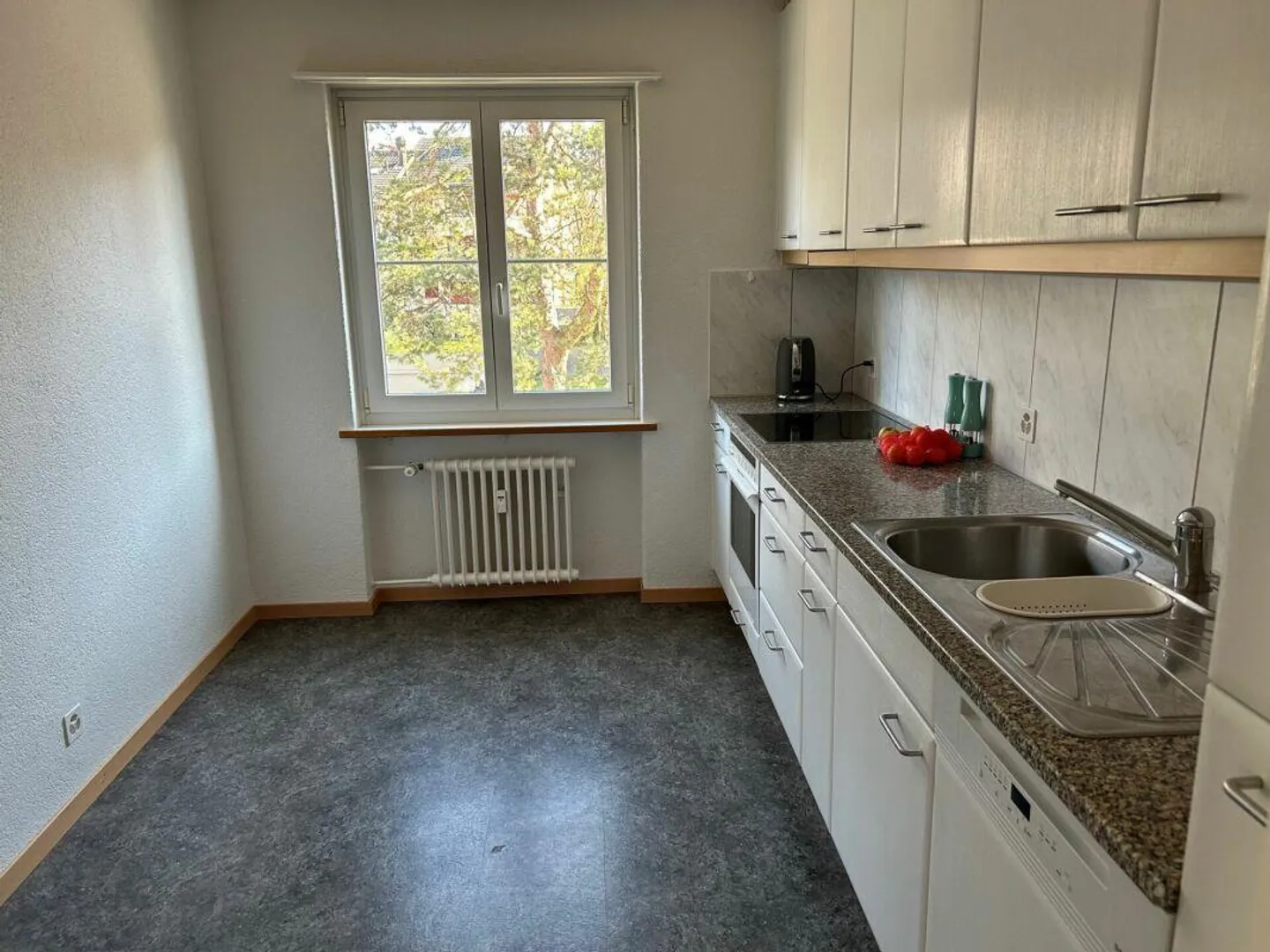 Charmante 4.5-Zimmer-Wohnung an ruhiger Lage - Foto 3 von 6