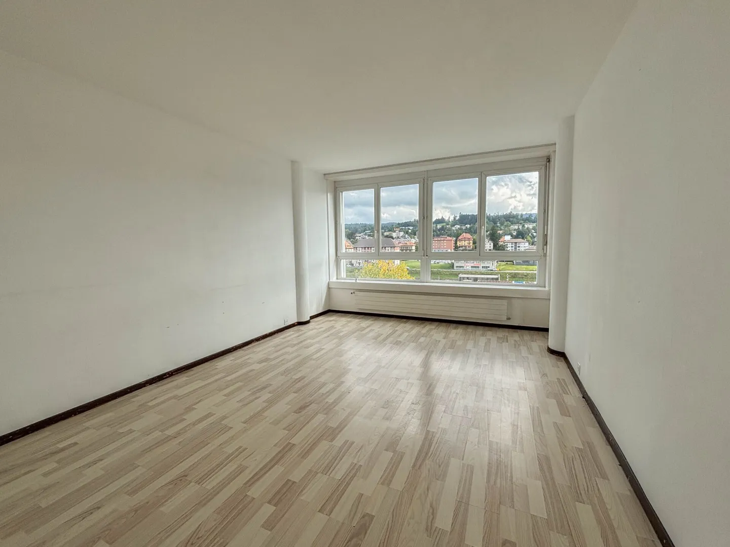 Bright and spacious 5-room apartment - Photo 7 of 15