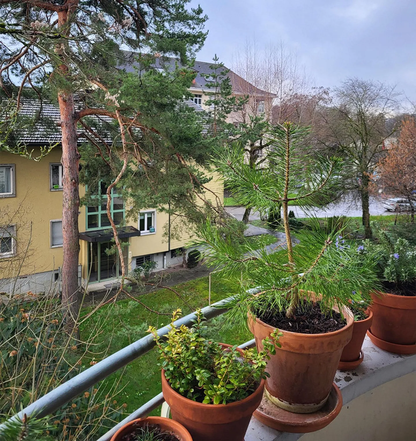 Appartamento 3 camere in una posizione tranquilla vicino al lago - Foto 5 di 6