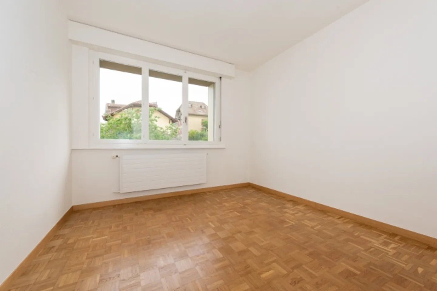 Renovated Apartment - Photo 4 of 6