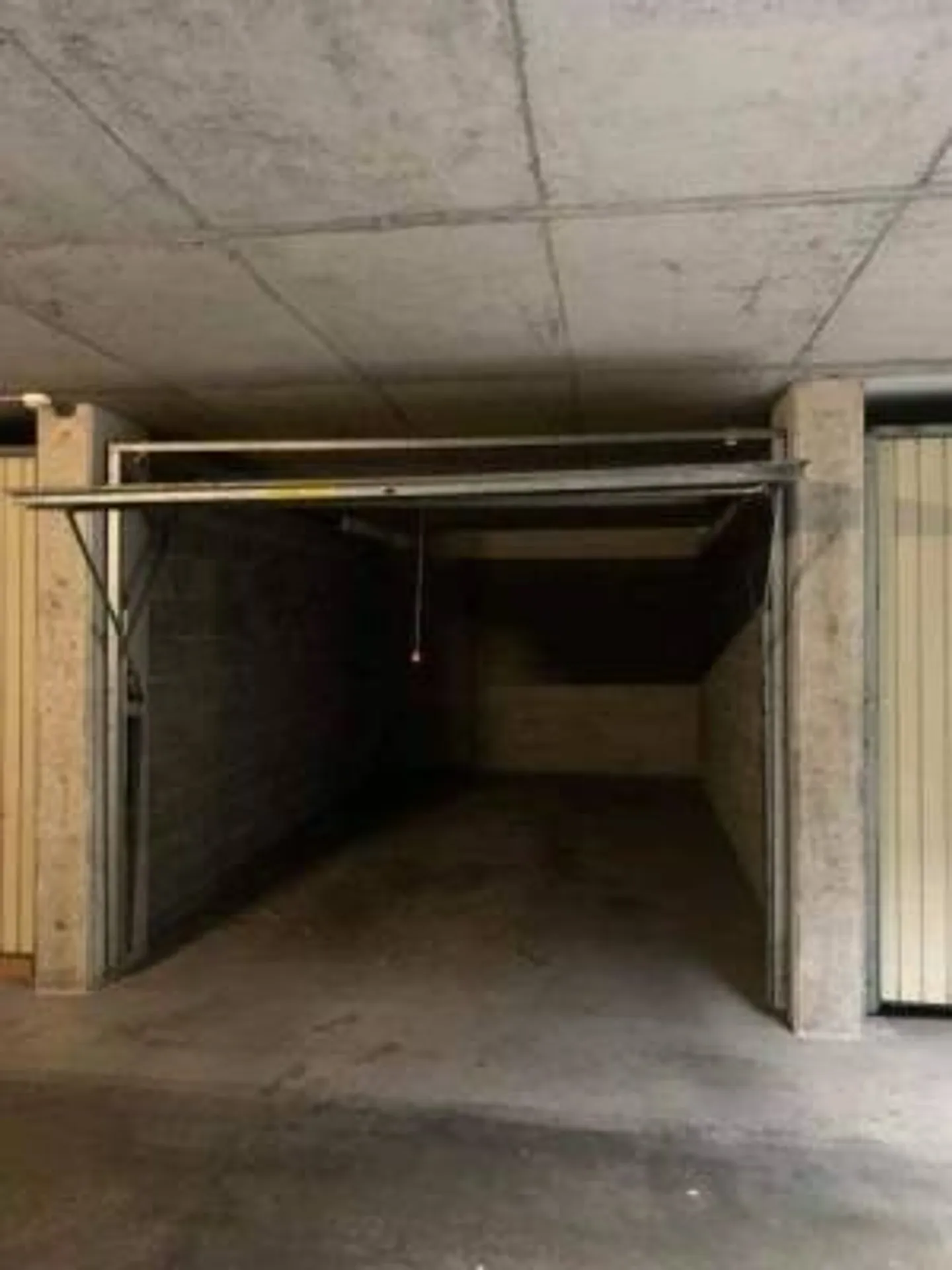 Lock-up garage (boxed garage) in Thônex, 2 steps from the tram and from CEVA - Photo 1 of 3