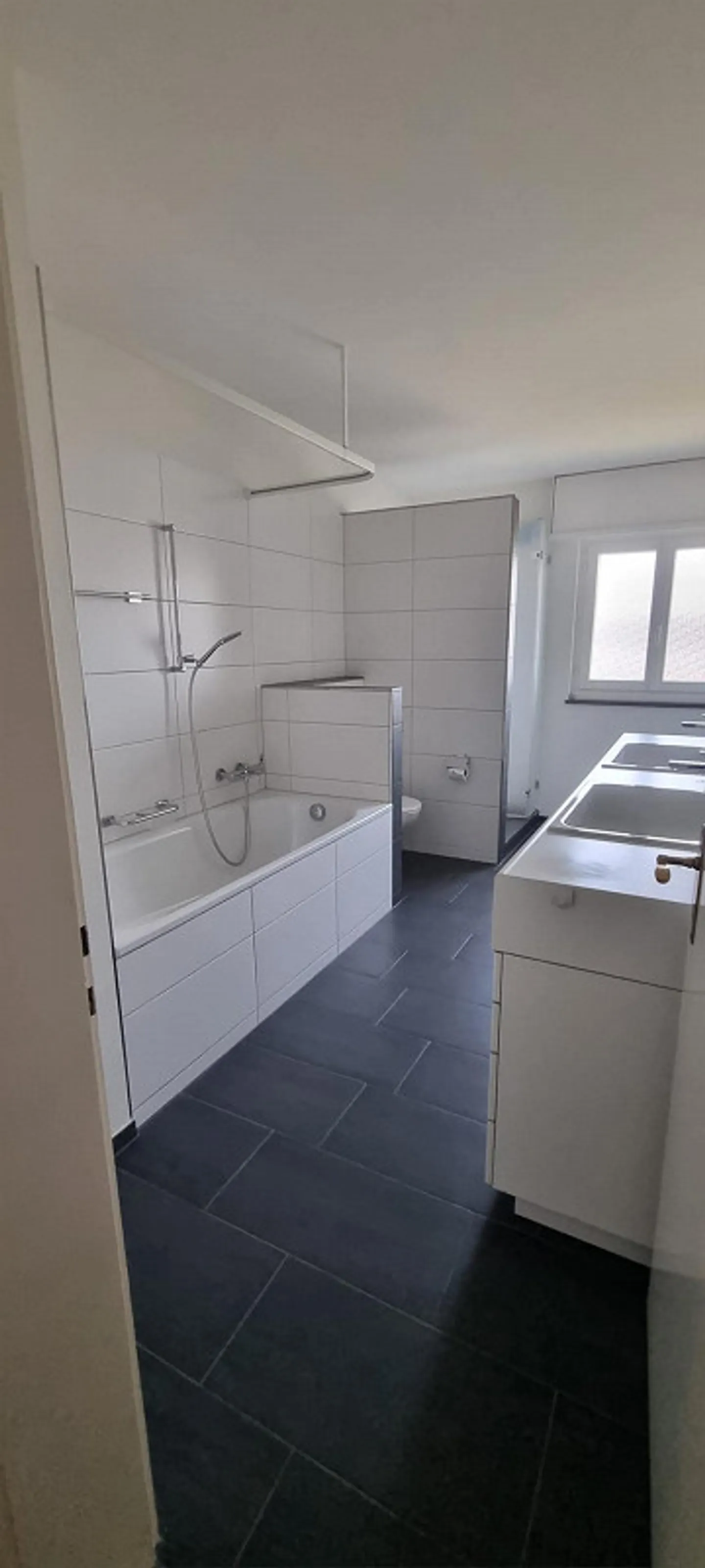 Beautiful 6-room penthouse apartment in Riehen - Photo 4 of 4