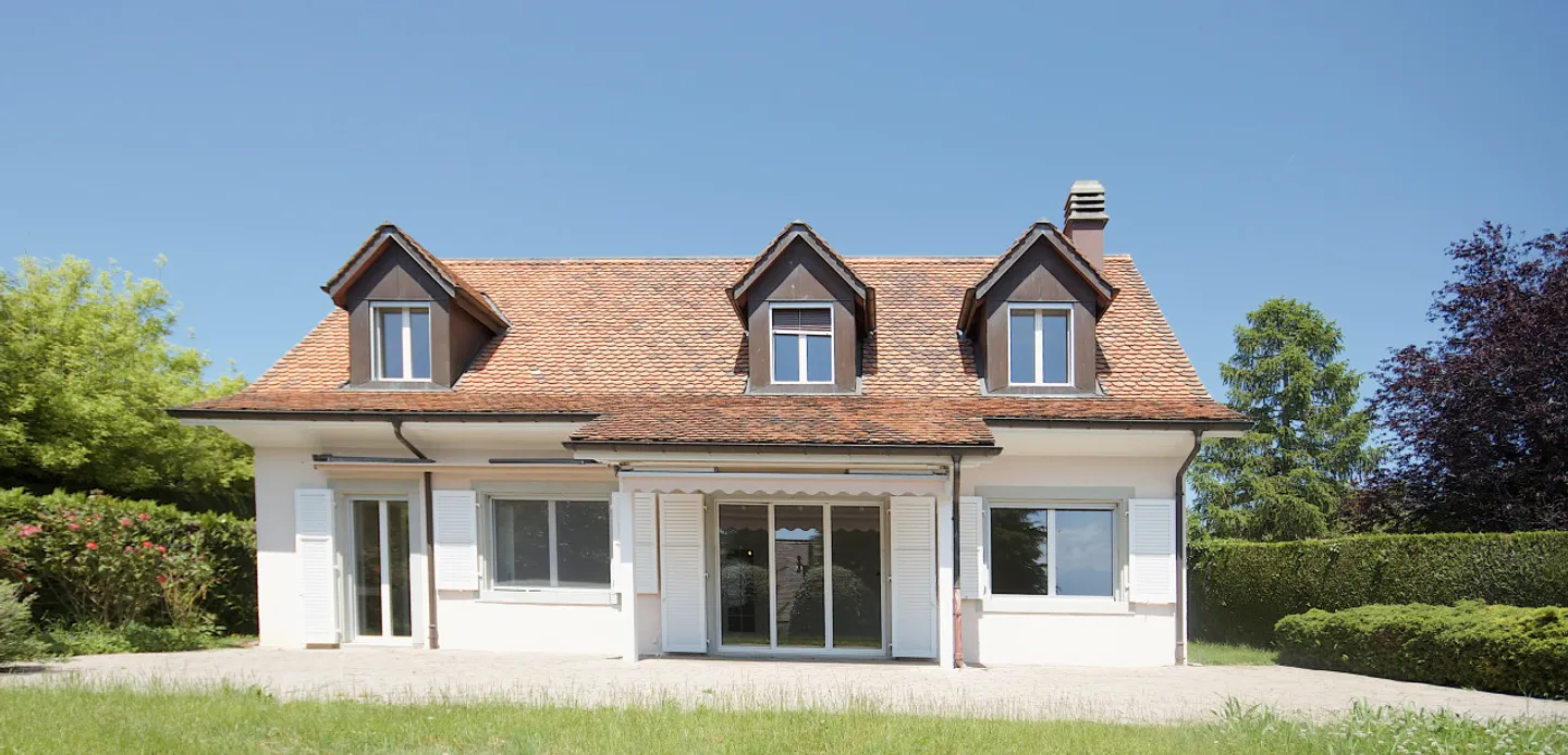 Two Villas on the Shore of Lake Geneva in Saint-Prex, with Private Lake Access - Photo 12 of 13