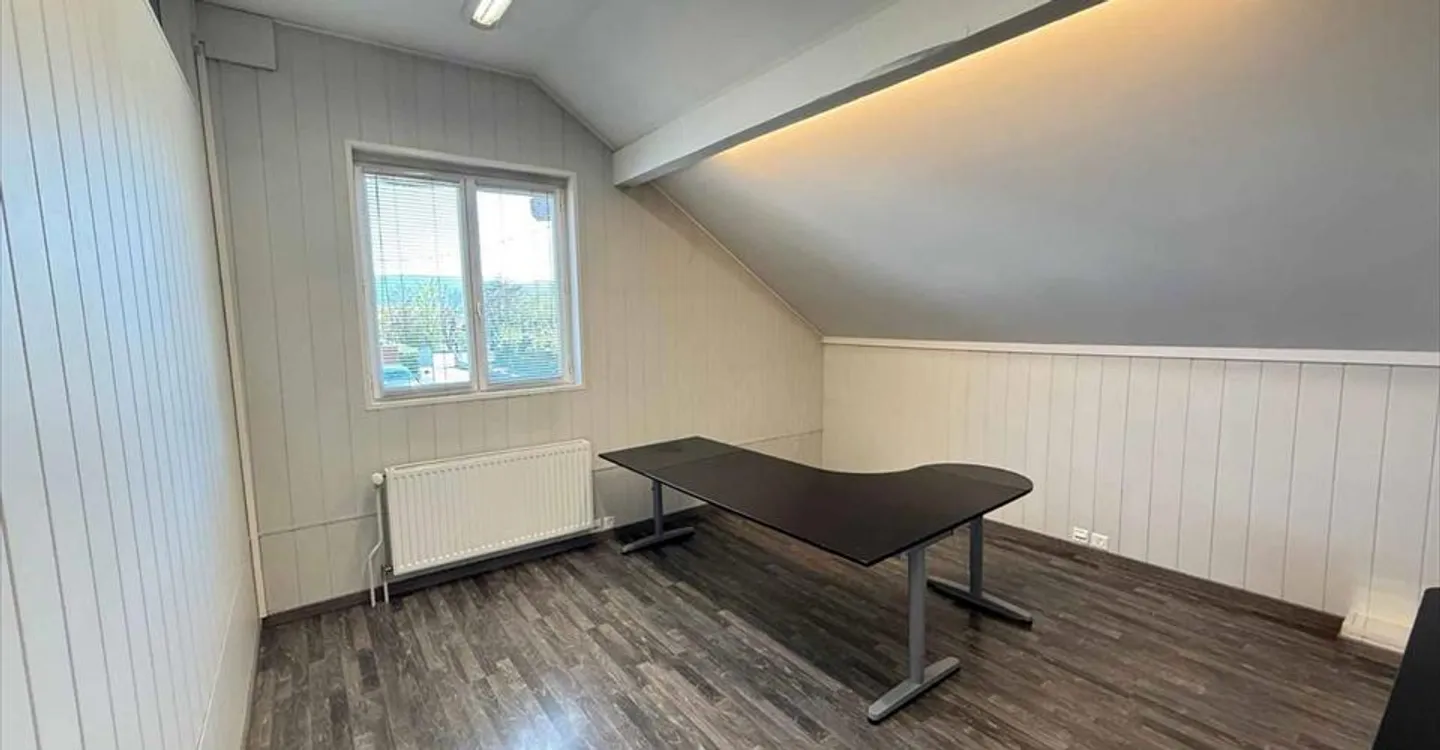 Office space for rent - Photo 5 of 13