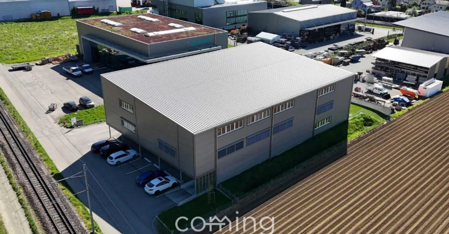 Spazi commerciali flessibili a Niederbipp - moderni, versatili e ottimamente sviluppati - Foto 2 di 12