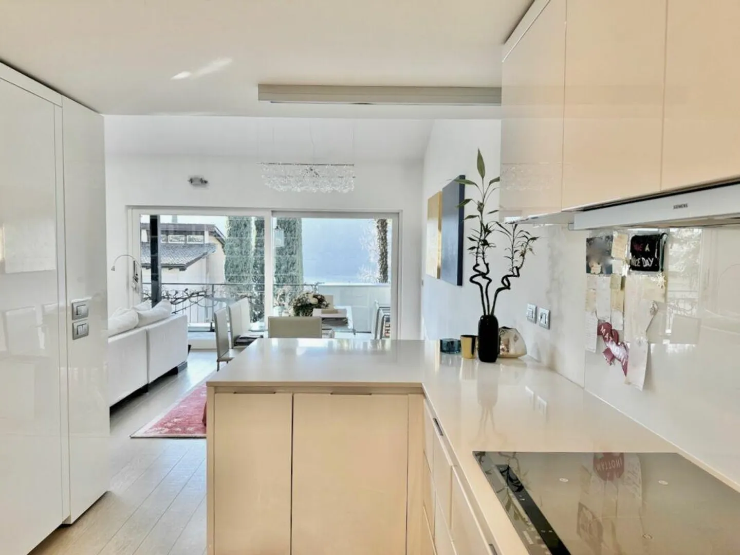 Morcote: Elegante attico anche 2° residenza con vista sul lago di Lugano, 2,5 locali - Foto 6 di 12