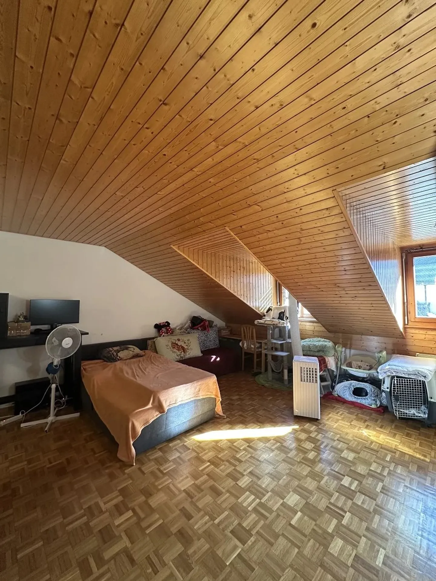 Charmant Appartement Attique - Photo 3 sur 4