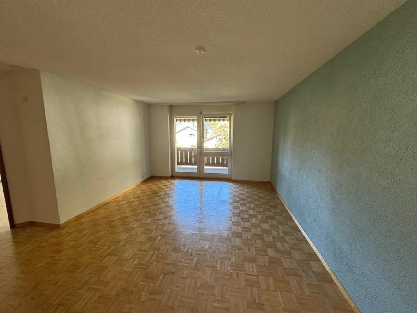 Ampio appartamento di 2,5 locali in centro - Foto 2 di 9