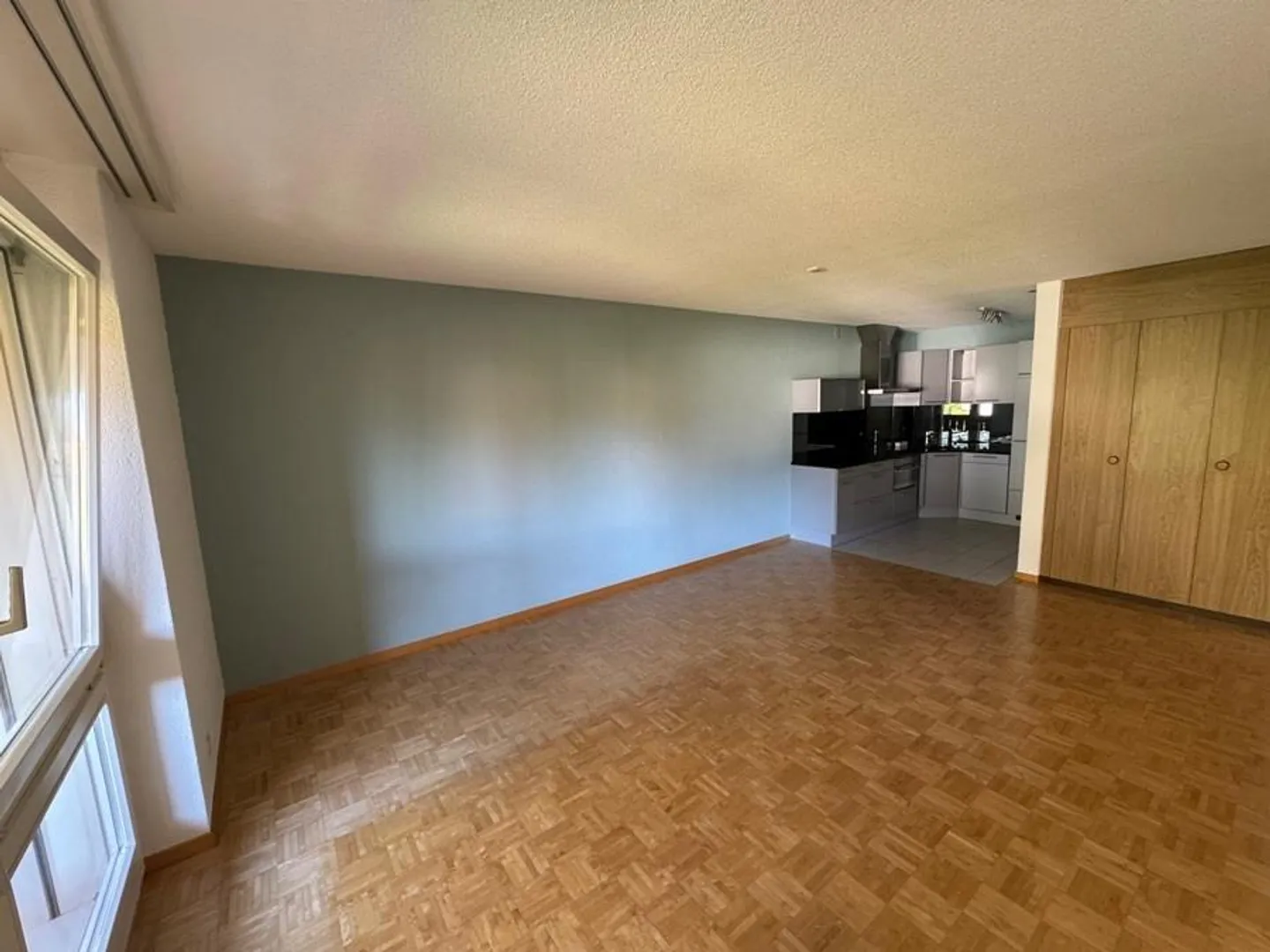 Ampio appartamento di 2,5 locali in centro - Foto 4 di 9