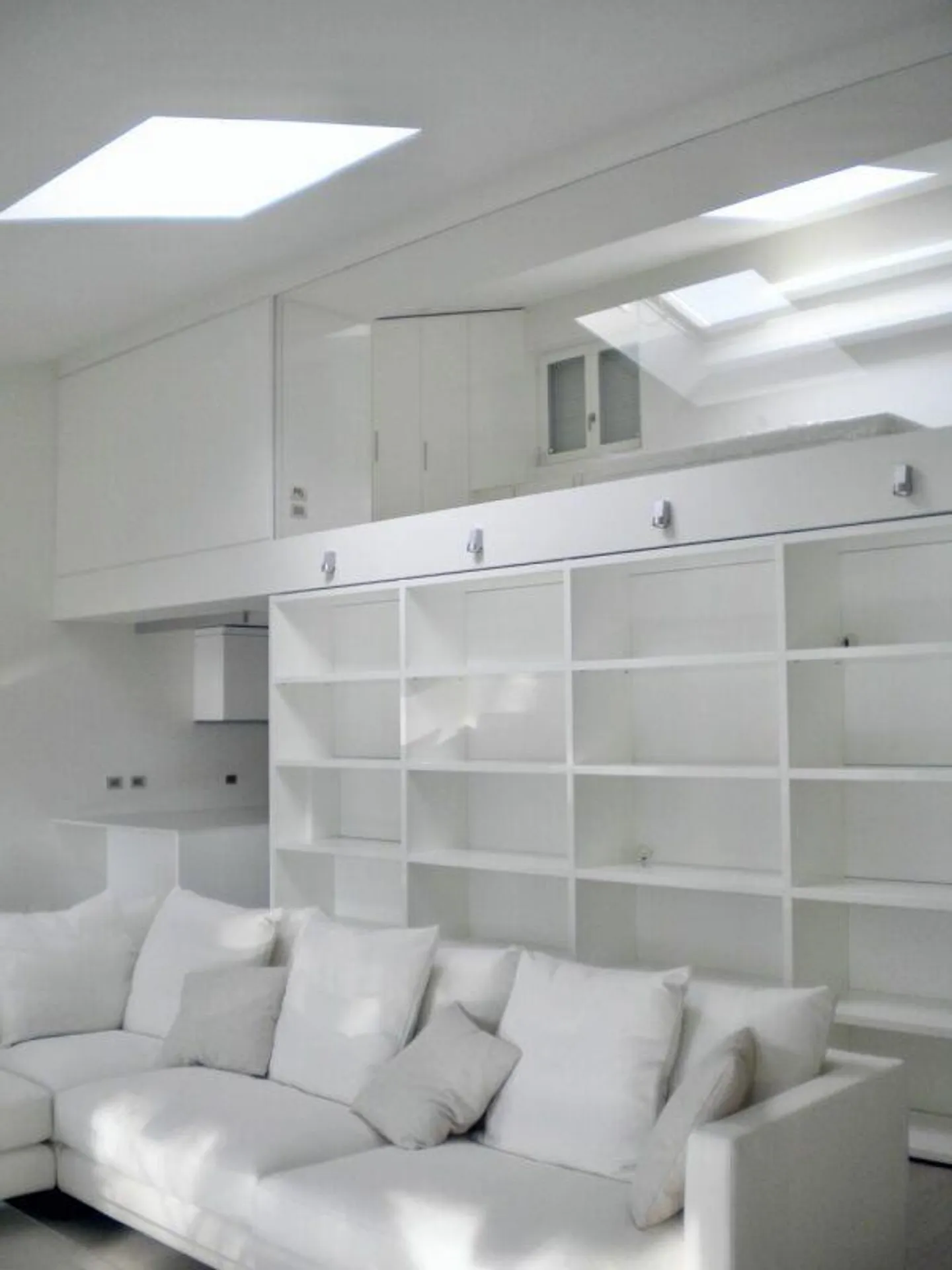 Morcote: Elegante attico anche 2° residenza con vista sul lago di Lugano, 2,5 locali - Foto 10 di 12