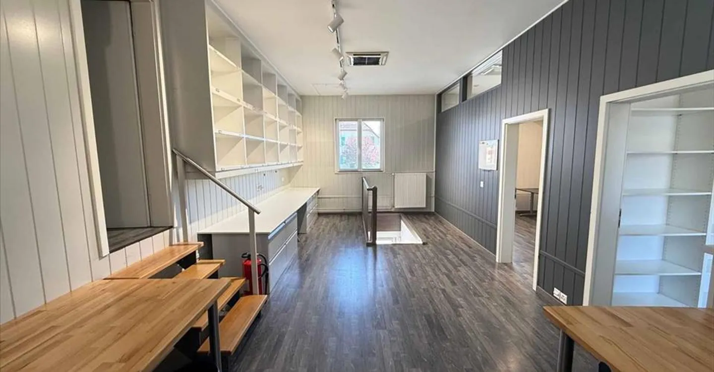 Office space for rent - Photo 9 of 13