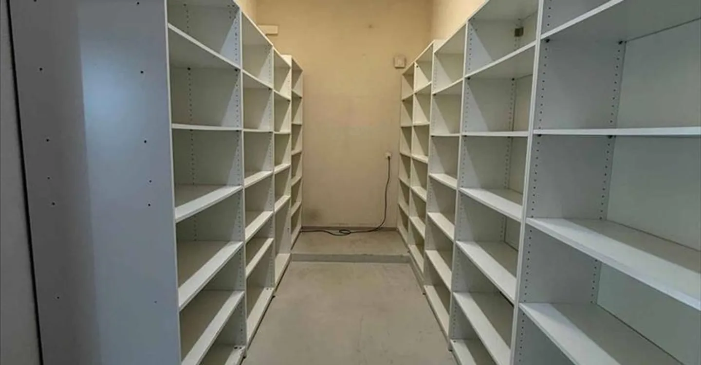 Office space for rent - Photo 10 of 13