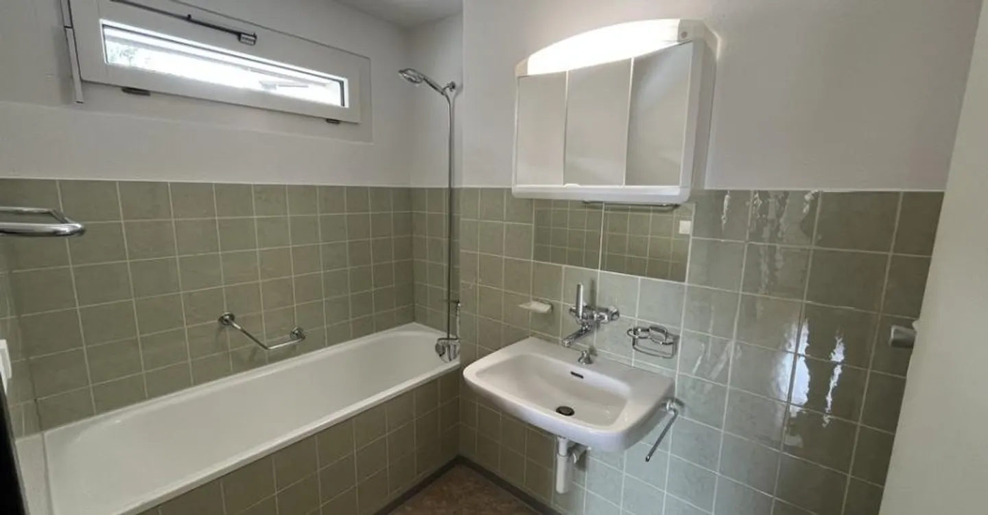 Spacious, family-friendly apartment in a quiet location - Photo 7 of 11