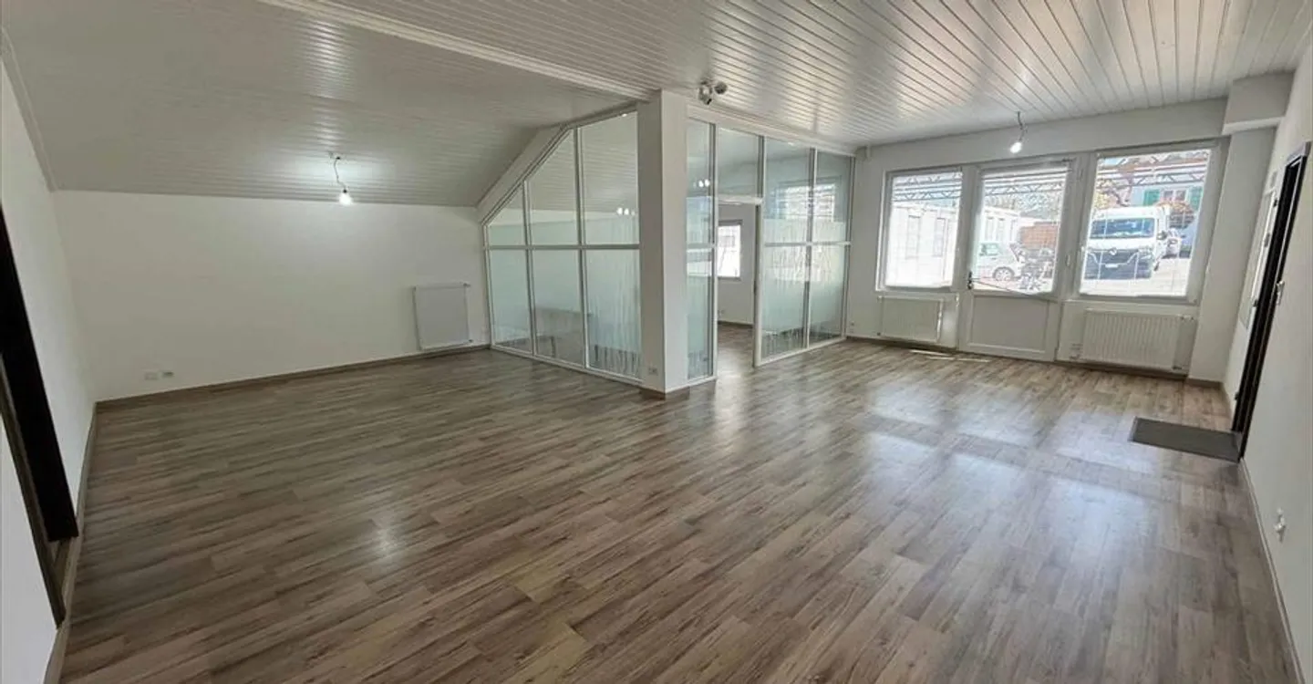 Office space for rent - Photo 12 of 13