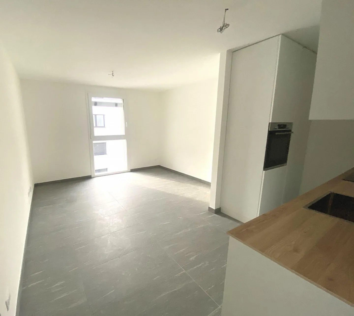 Bel appartement avec terrasse dans un emplacement stratégique - Photo 5 sur 11