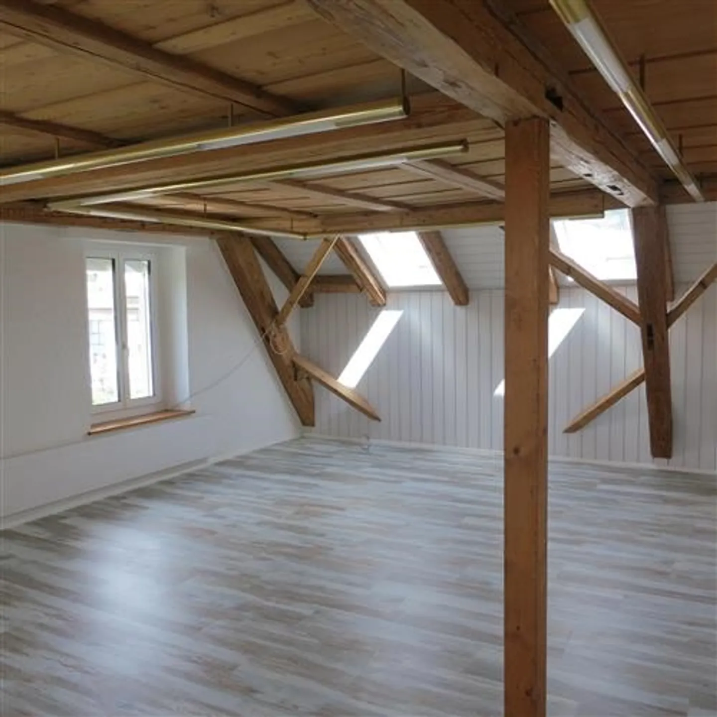 Office space for rent - Photo 3 of 5
