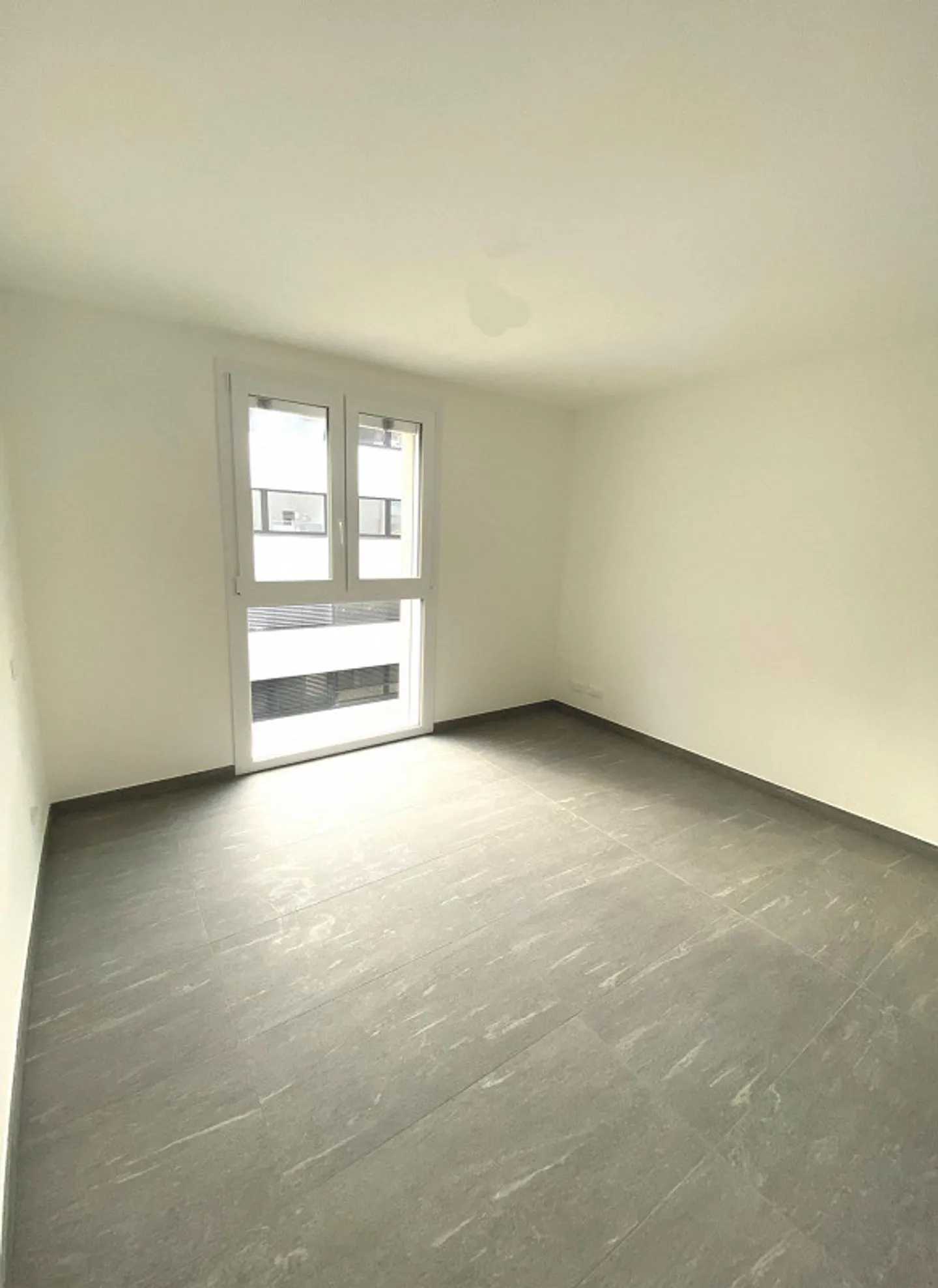 Bel appartement avec terrasse dans un emplacement stratégique - Photo 9 sur 11