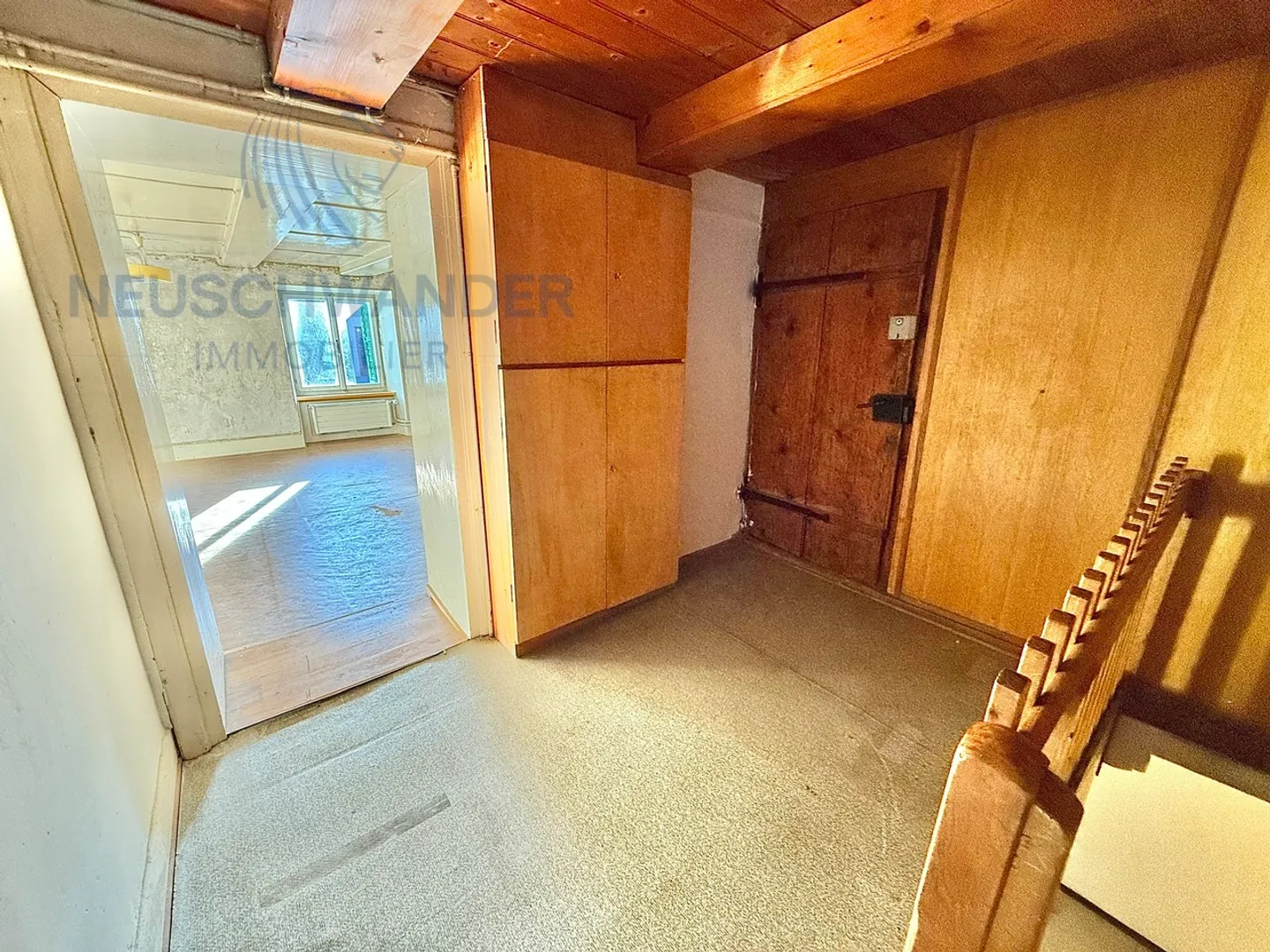 Gebäude mit hohem Renovierungspotenzial und ideal gelegen - Foto 17 von 28