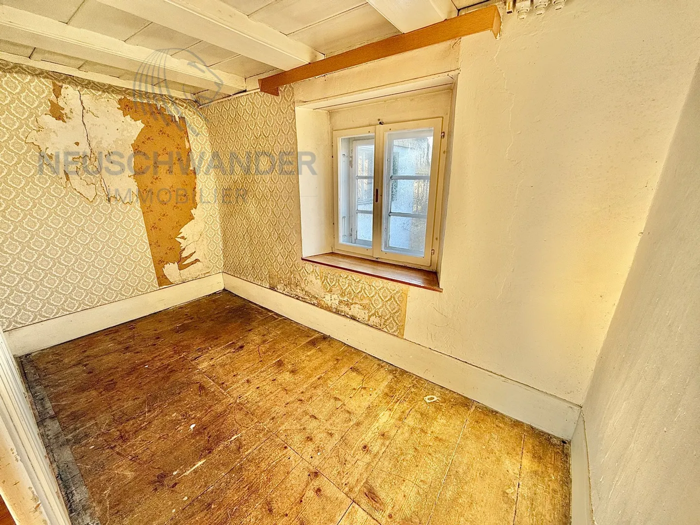 Gebäude mit hohem Renovierungspotenzial und ideal gelegen - Foto 20 von 28