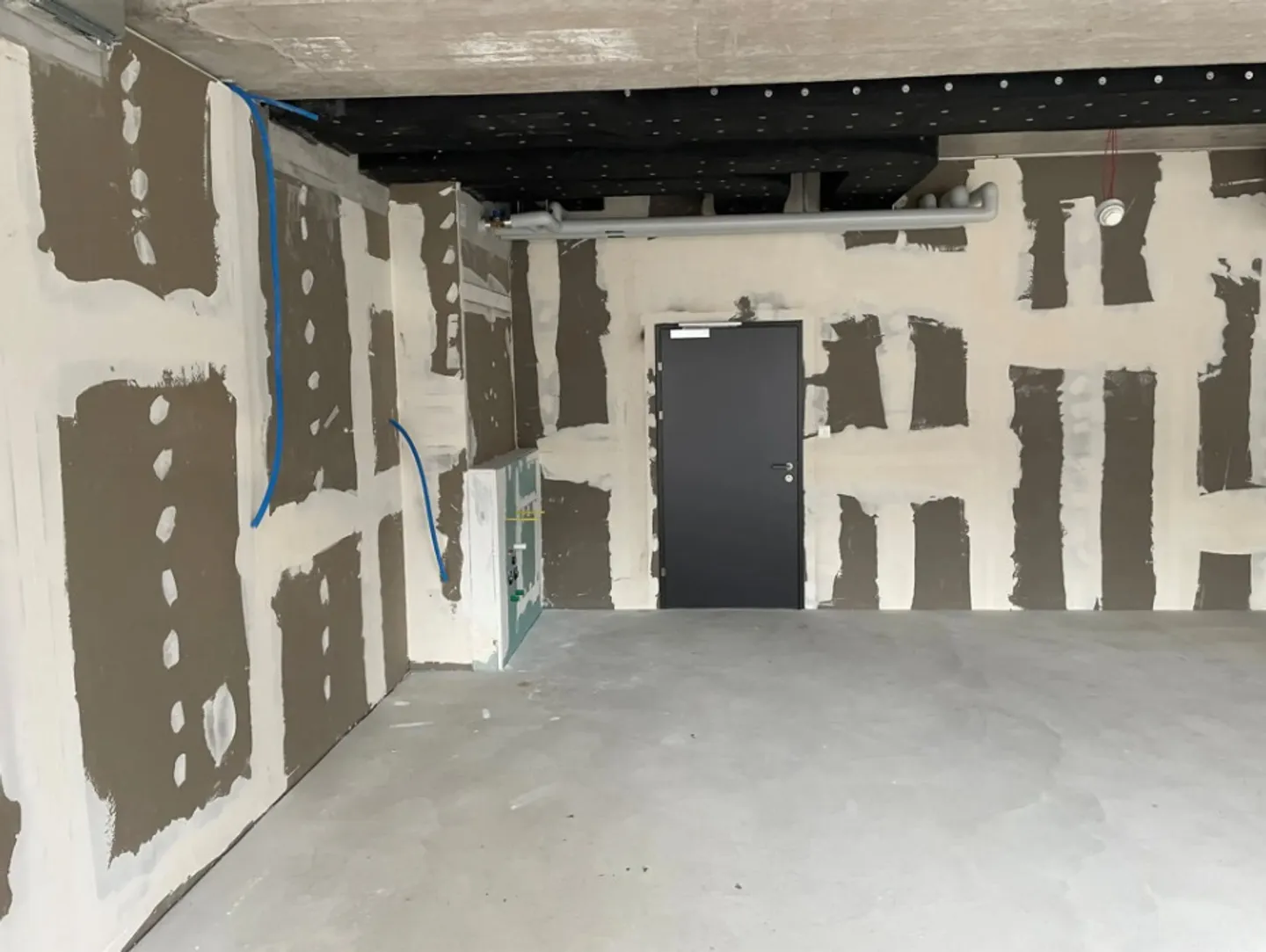 Versatile Commercial Space - Photo 4 of 4