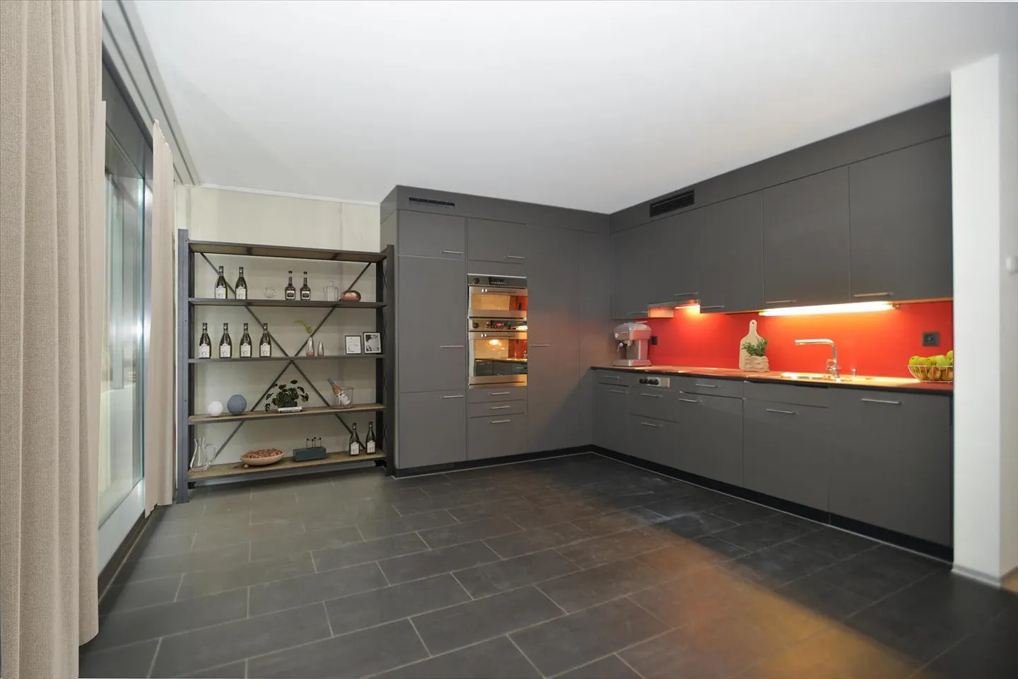 BINARIO DEL CRANE - Dove la vita si svolge - Foto 4 di 5