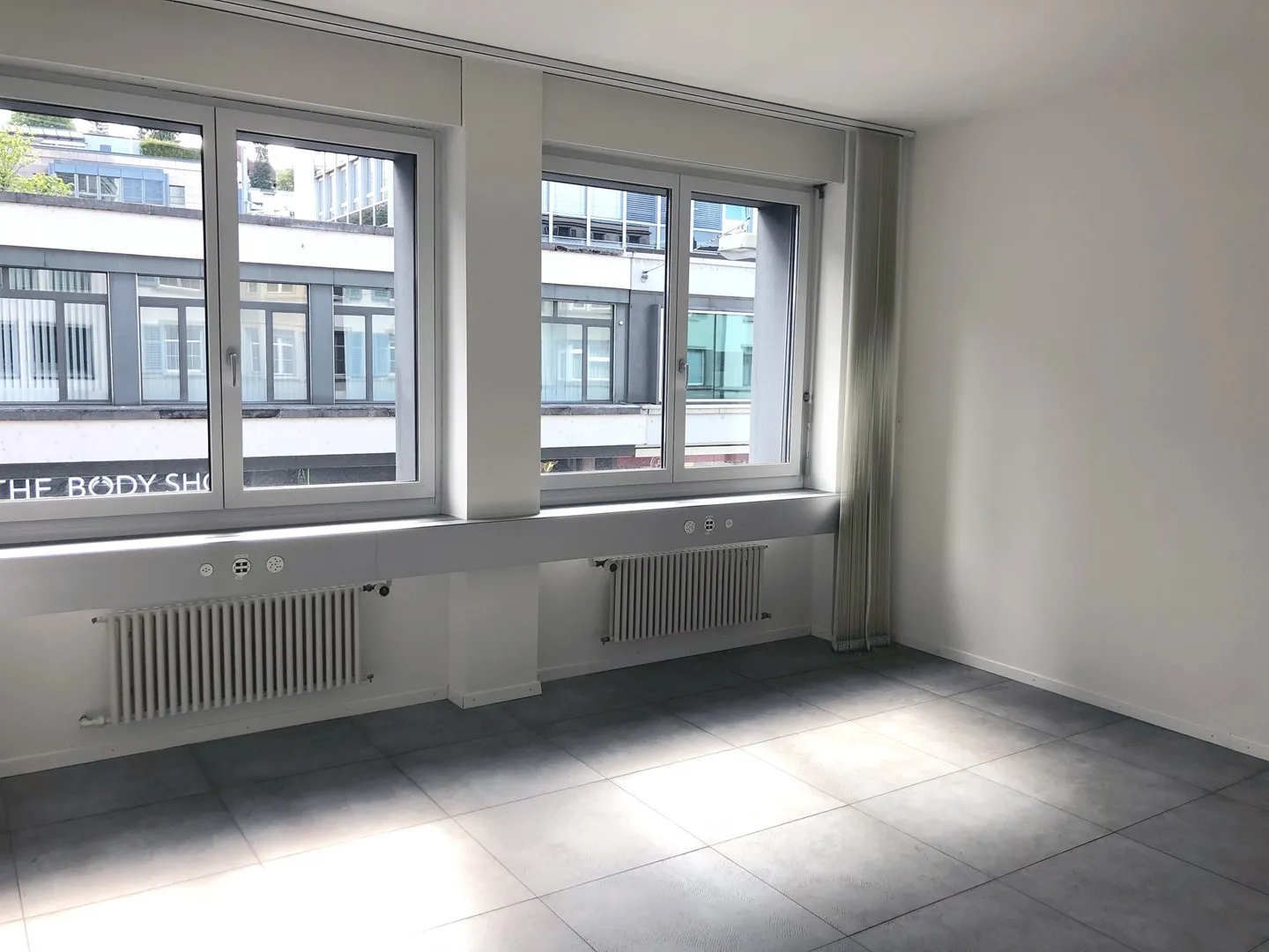 Spazio ufficio ampliato in una posizione attraente - Foto 5 di 9