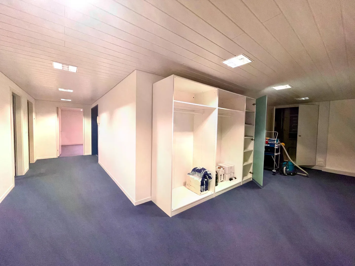 212 m² office space with window front for rent in Aarau - Photo 9 of 11