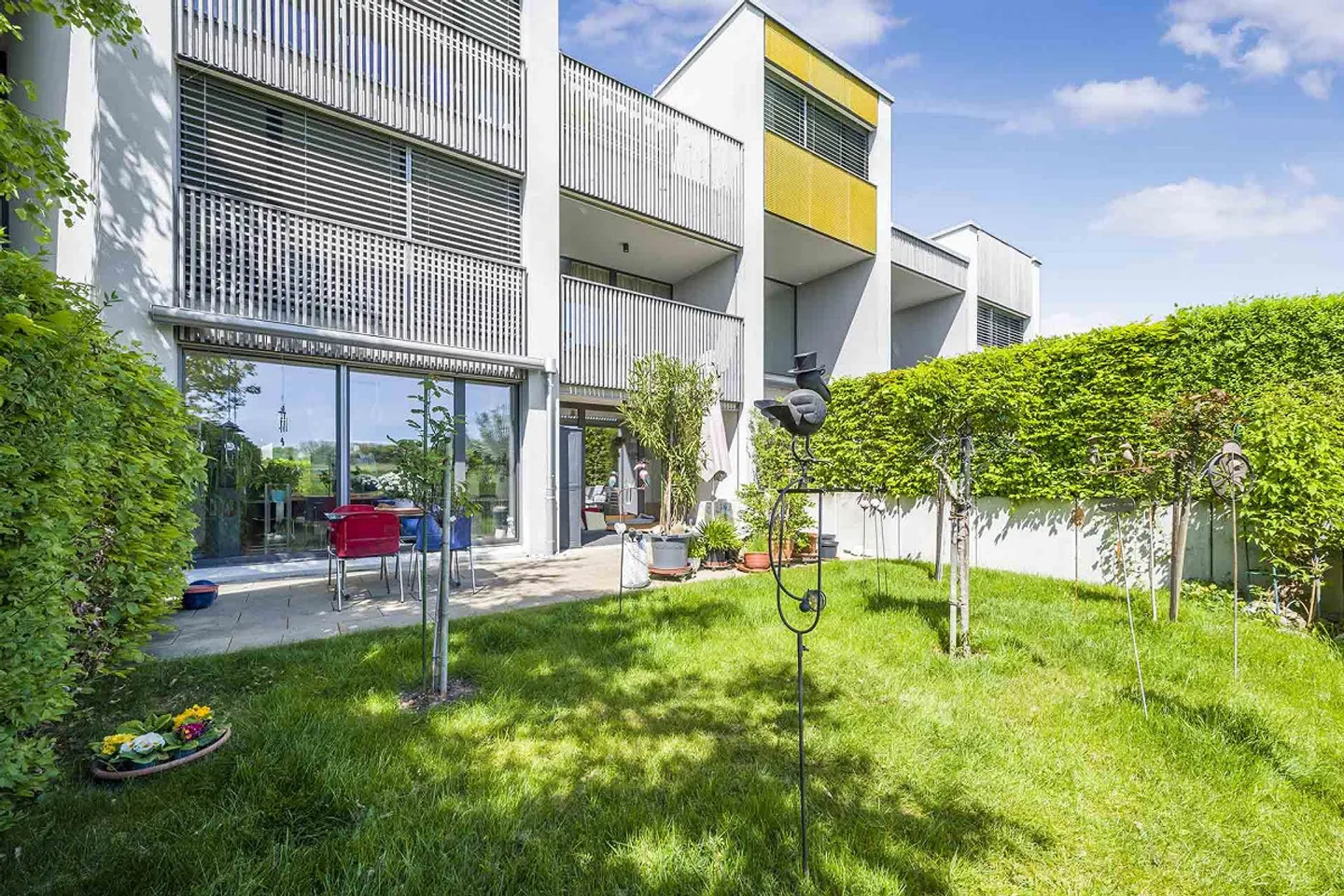 Modern 4.5-room ground floor apartment - Photo 2 of 11