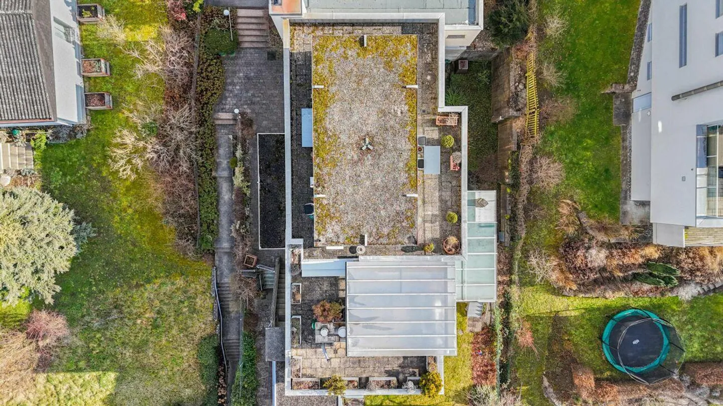 Einmalige Wohnlage mit grosser Terrasse und Cheminée zum Wohlfühlen - Foto 11 von 12