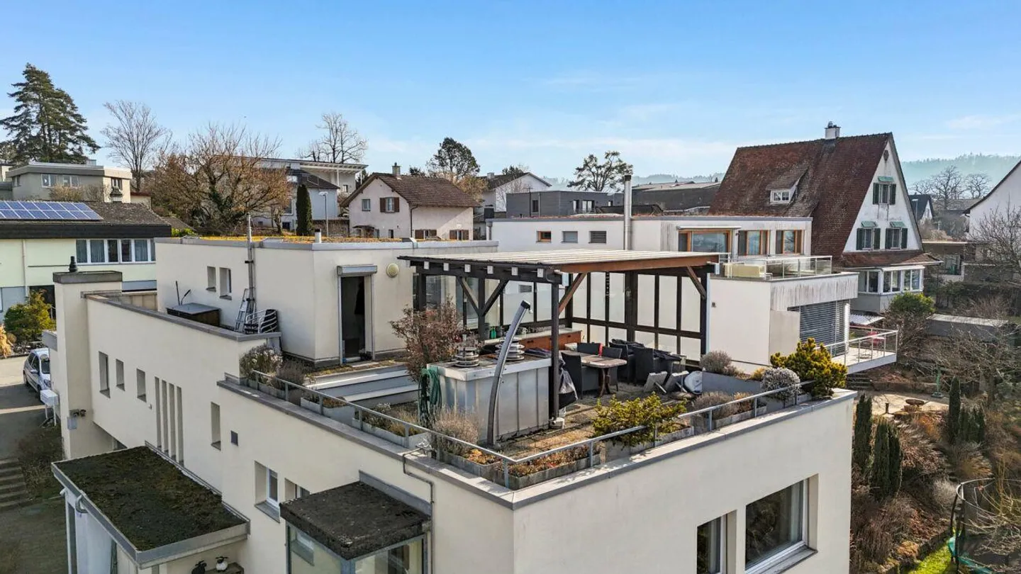 Einmalige Wohnlage mit grosser Terrasse und Cheminée zum Wohlfühlen - Foto 6 von 12