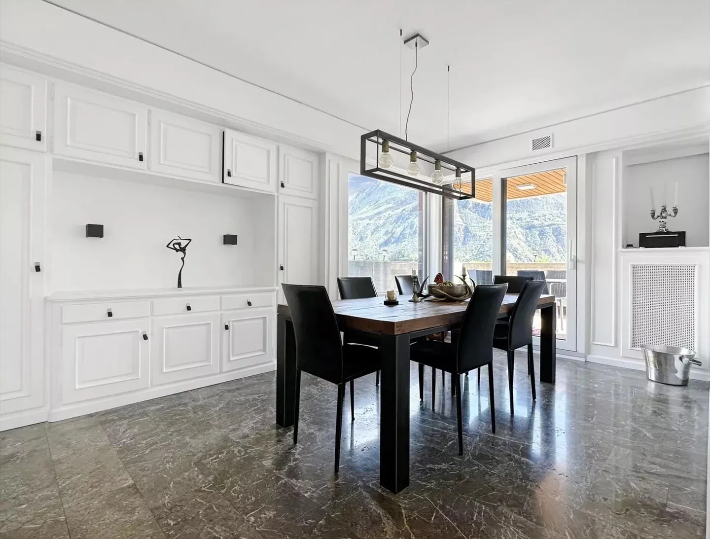 Prächtiges und prachtvolles Penthouse, ideal gelegen - Foto 4 von 10