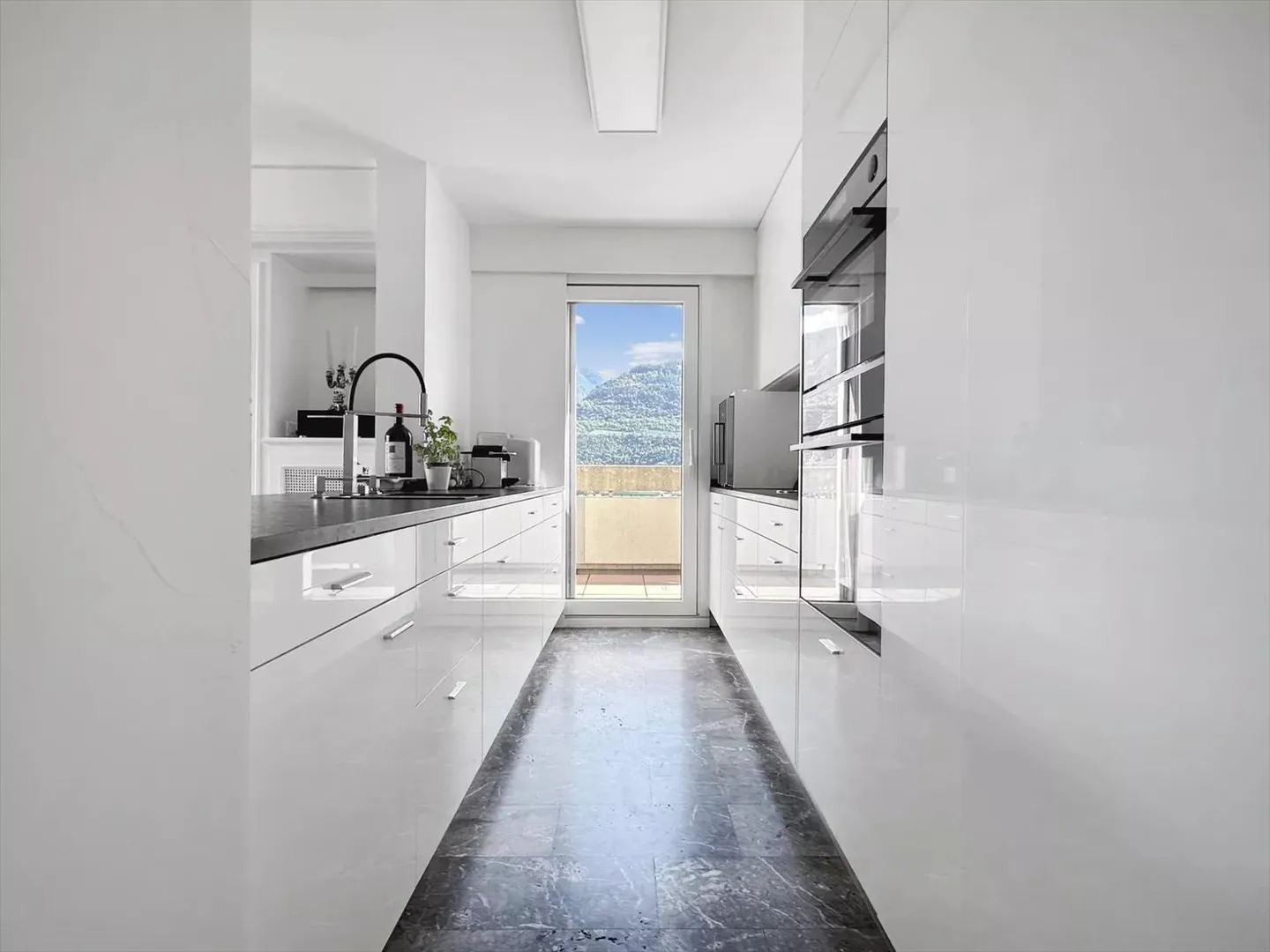 Prächtiges und prachtvolles Penthouse, ideal gelegen - Foto 3 von 10