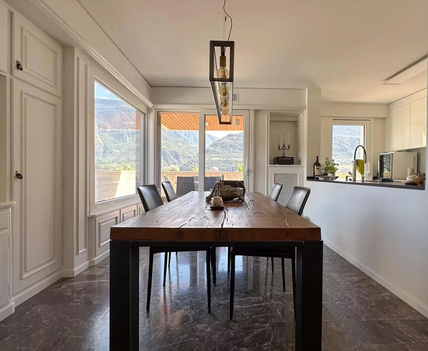 Prächtiges und prachtvolles Penthouse, ideal gelegen - Foto 9 von 10