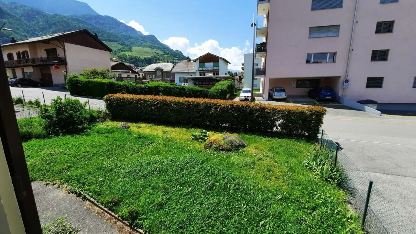 Casa luminosa con 4,5 stanze e grande fienile - Foto 14 di 17