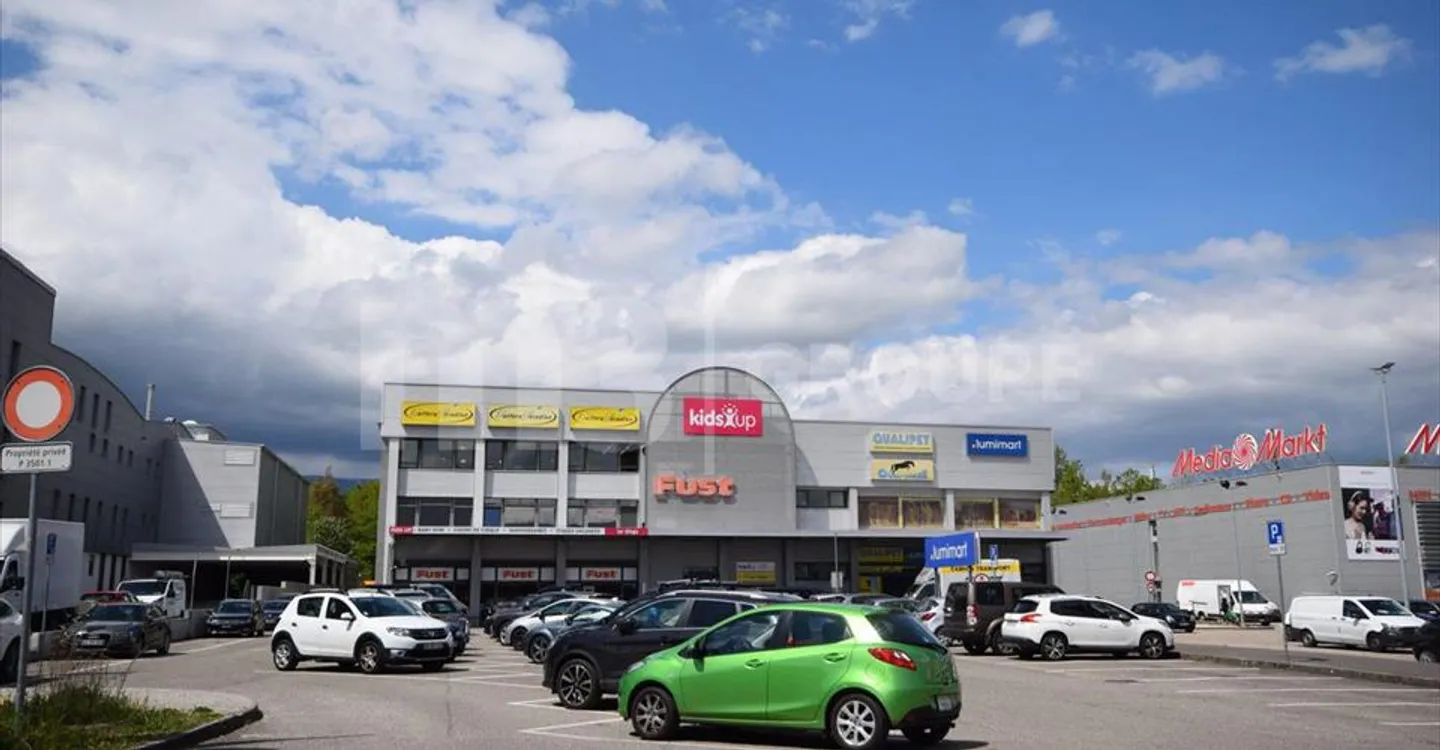 Spazio ufficio in affitto - Foto 1 di 8