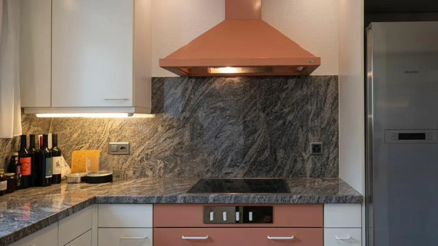 Stunning two-family house with pool - Sementina - Photo 13 of 28