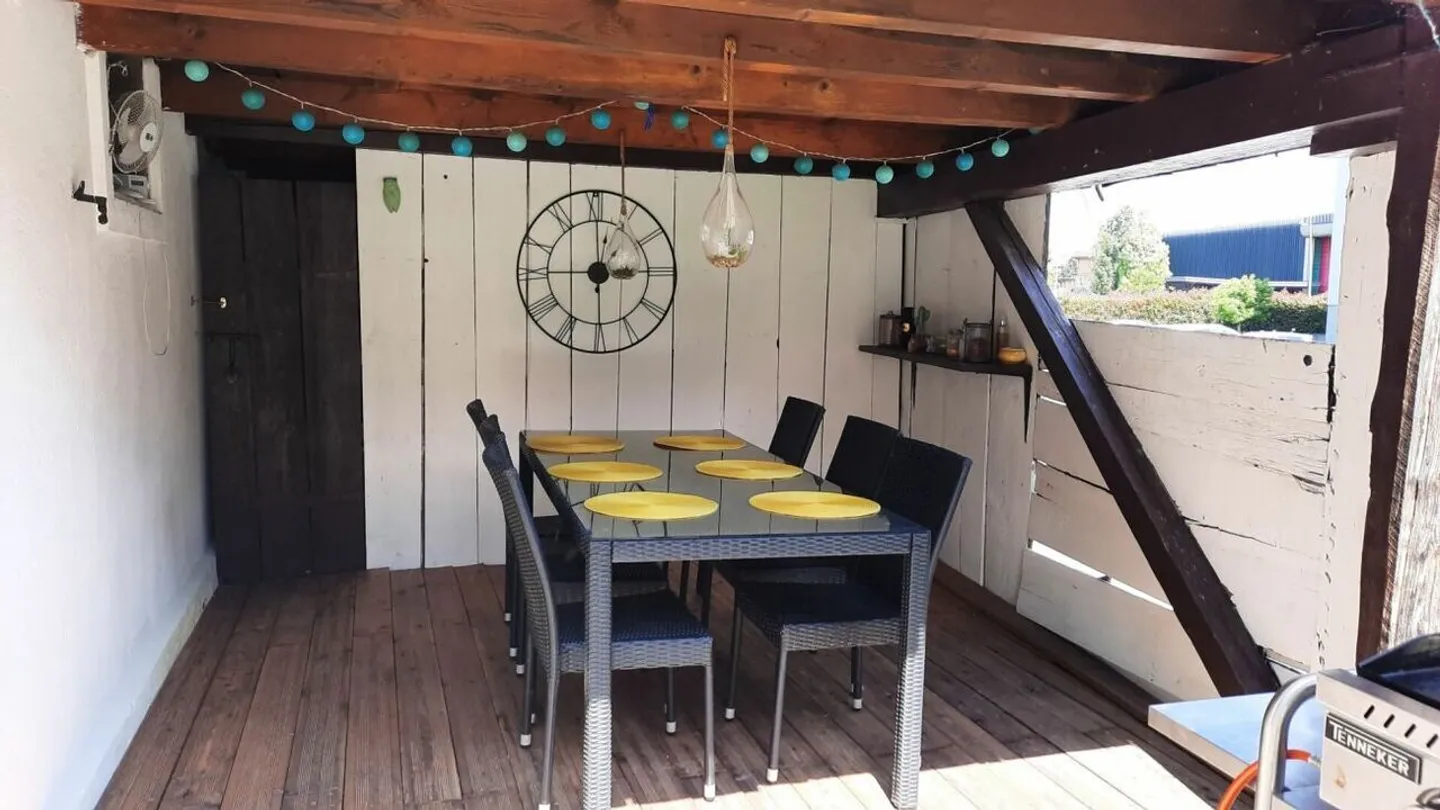 Casa luminosa con 4,5 stanze e grande fienile - Foto 16 di 17