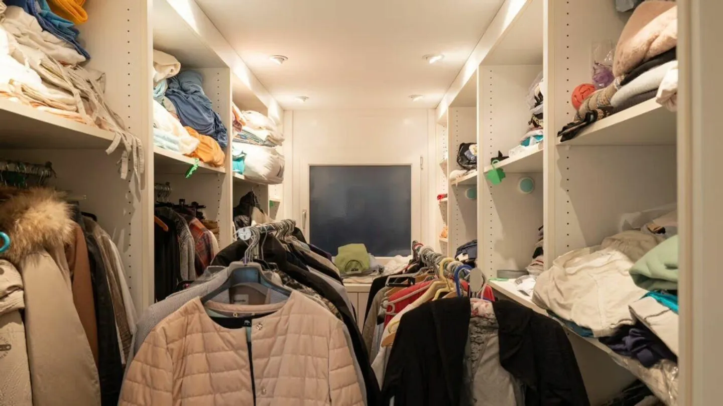 Stunning two-family house with pool - Sementina - Photo 25 of 28