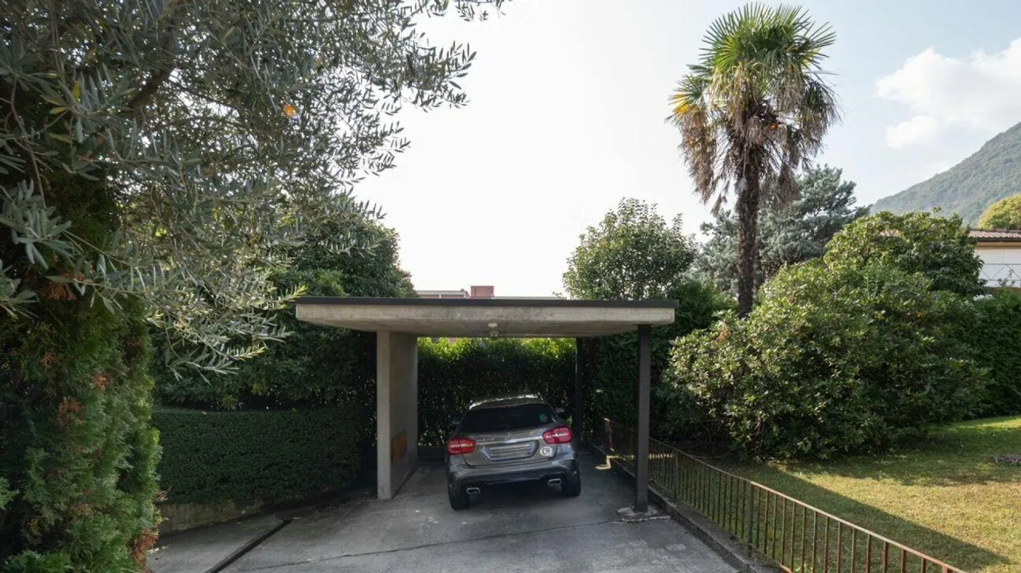 Stunning two-family house with pool - Sementina - Photo 28 of 28