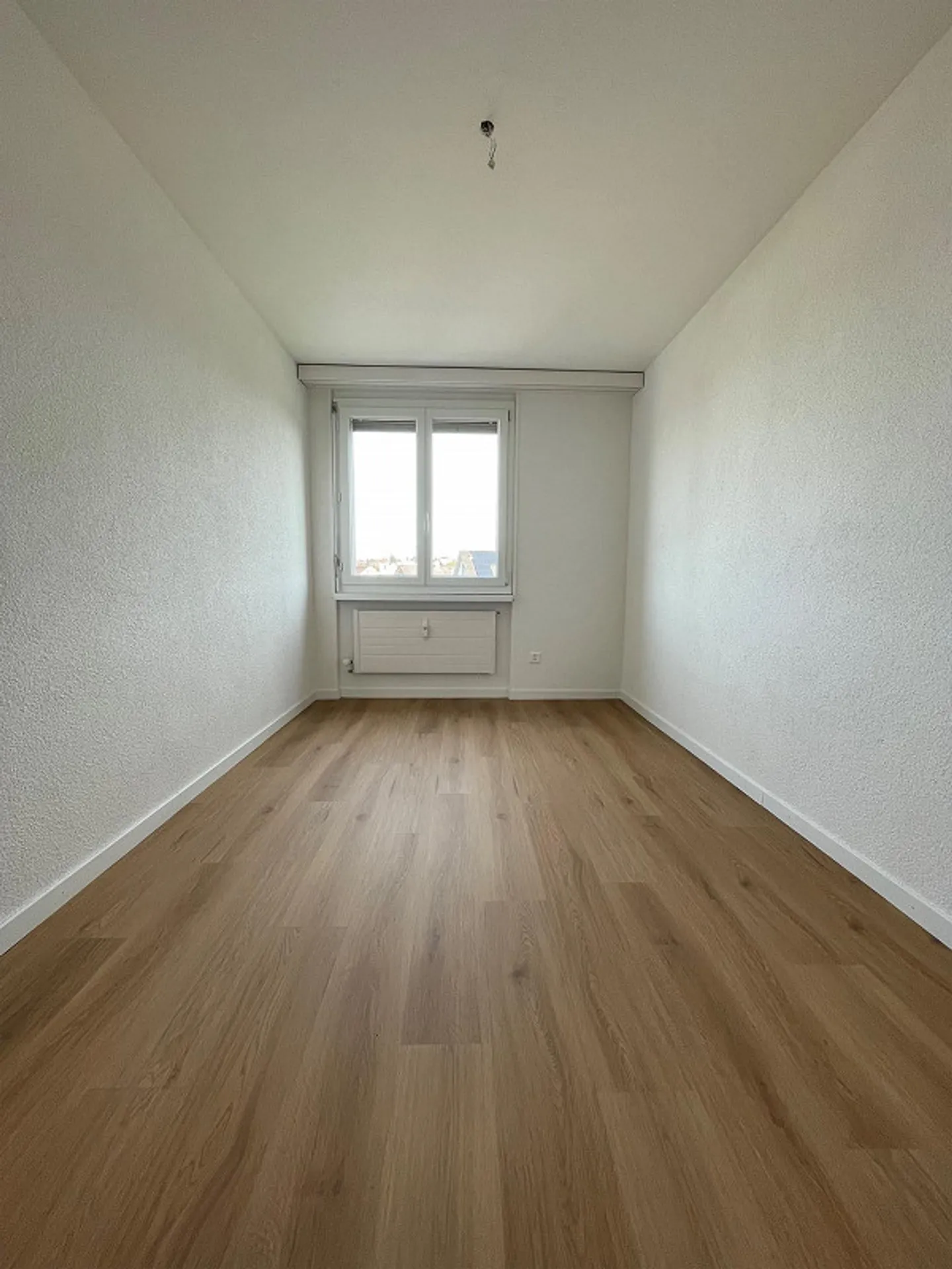 Modern 4.5 room apartment with unique living room - Photo 7 of 9