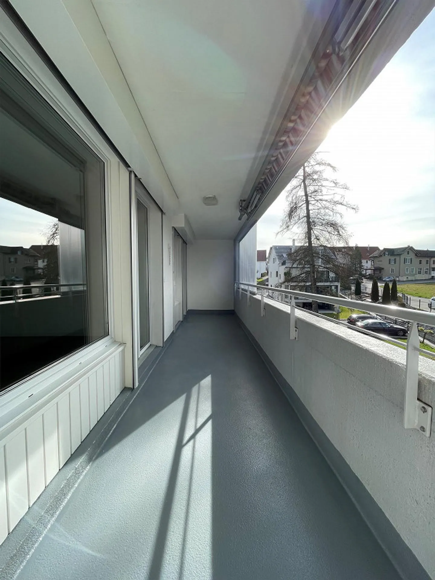 Modern 4.5 room apartment with unique living room - Photo 8 of 9