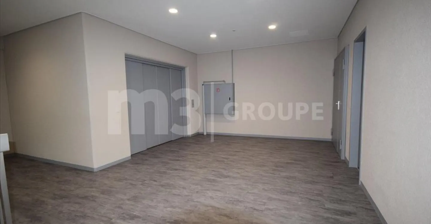 Spazio ufficio in affitto - Foto 3 di 8