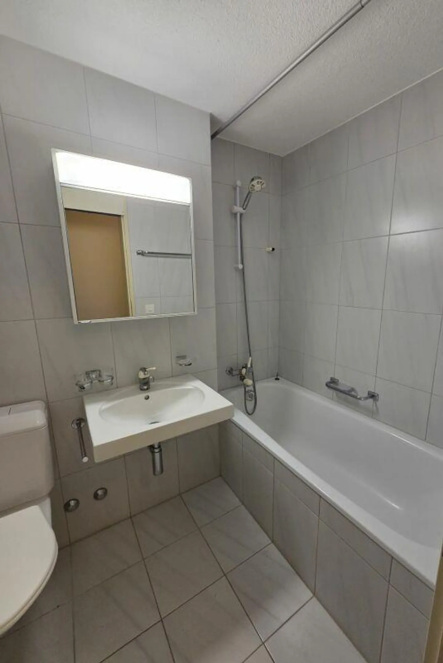 Luminoso appartamento di 2½ stanze a Buchrain - Foto 4 di 6