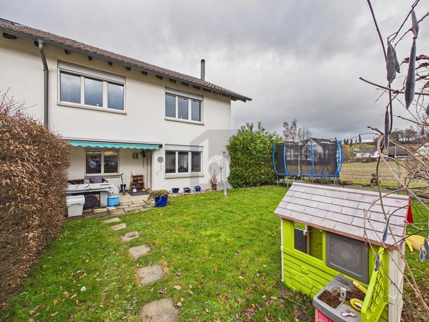 Townhouse spazioso - Foto 1 di 6