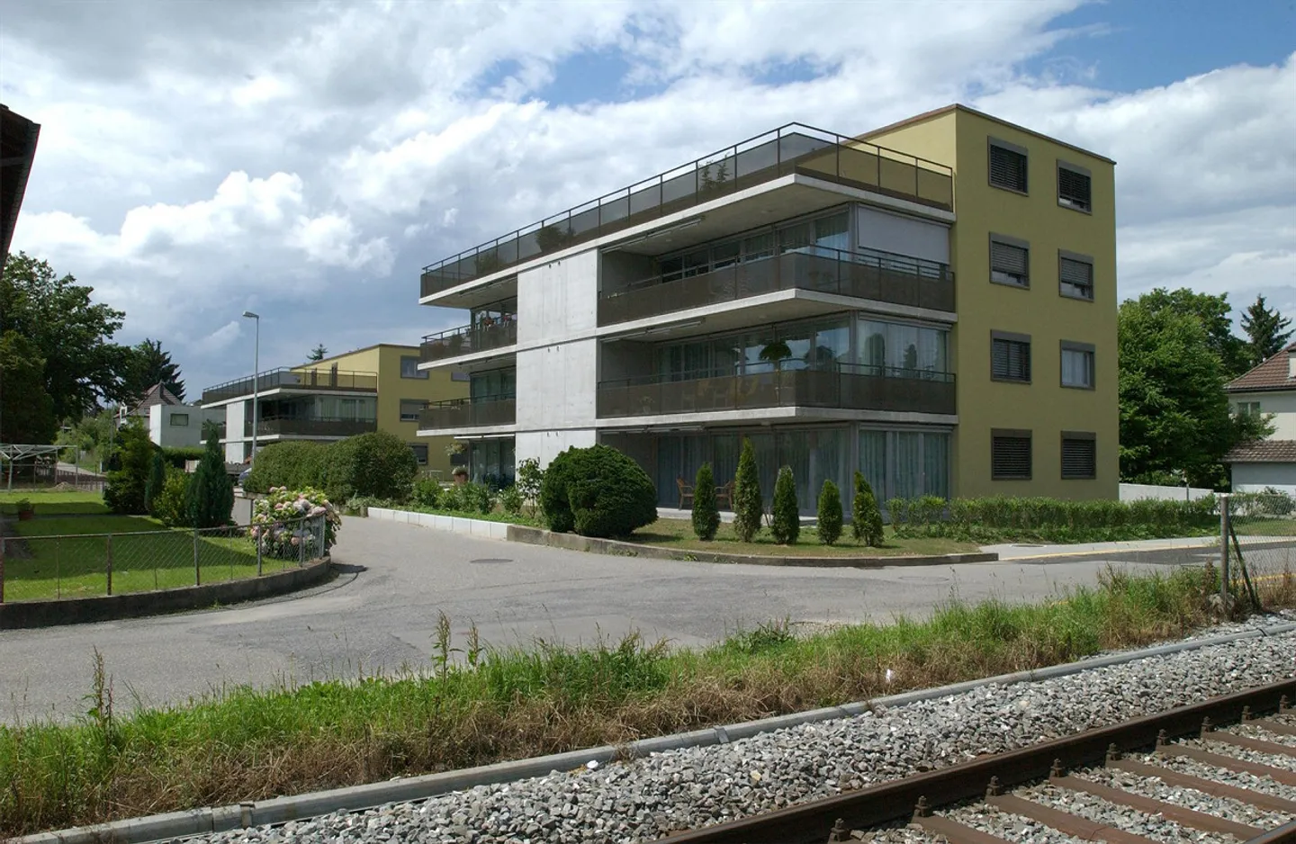 Place de parking extérieure pour votre voiture ? - Photo 2 sur 2
